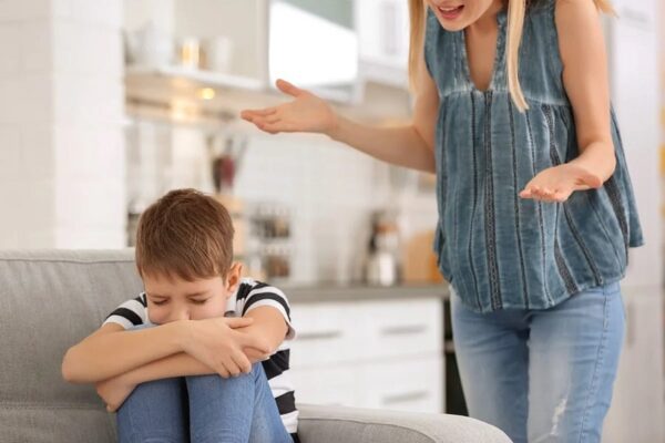 Minciuni pe care le spunem de obicei copiilor