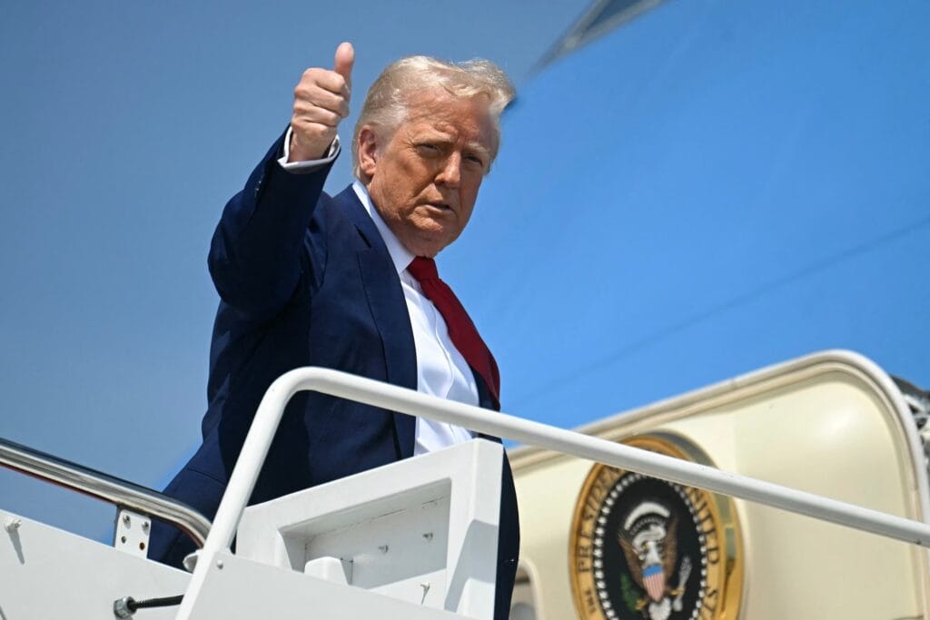 Donald-Trump-avion-1024x683-1