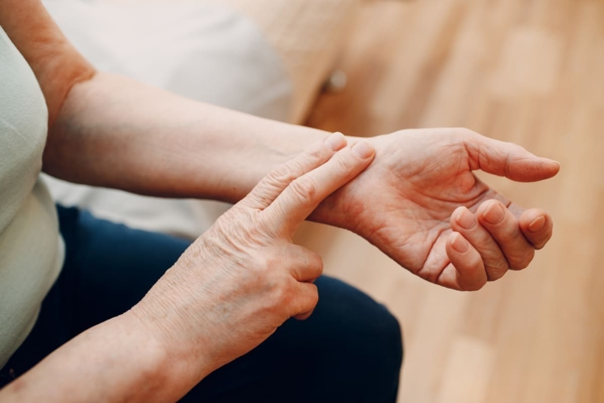 Care sunt valorile normale ale pulsului și ce pot indica variațiile acestora?