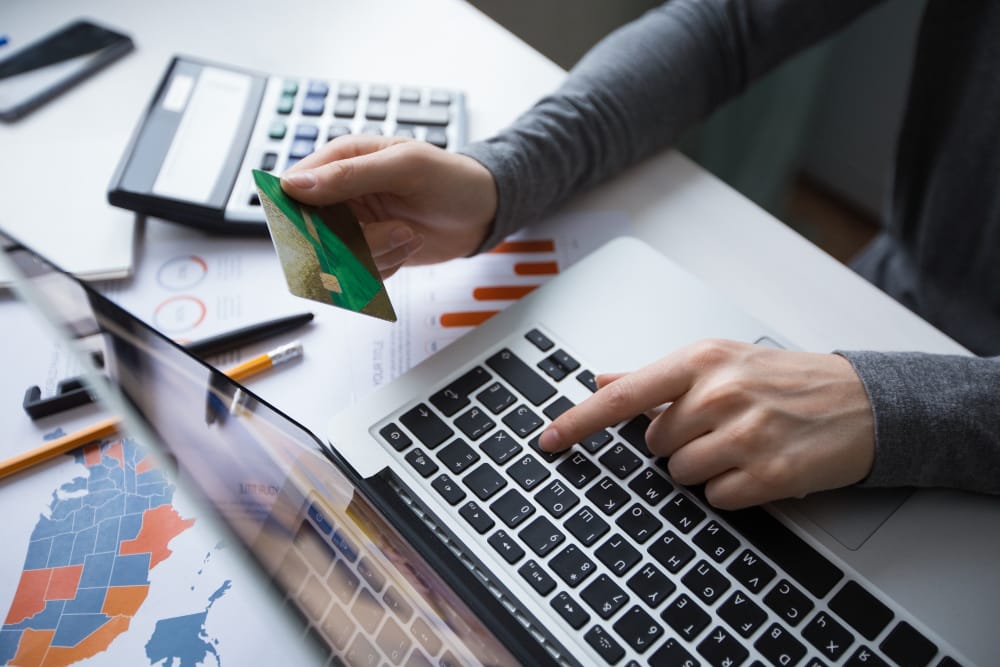 Ce bănci oferă refinanțare avantajoasă
