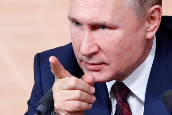 Jocul periculos al lui Putin, descifrat de un fost spion britanic. „În timp ce noi ne uităm spre cer, Kremlinul sapă tranșee în altă parte”