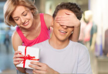 Cadou pentru iubit romantic: gesturi care impresionează