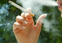 Fumatul este interzis în aceste locuri în 2026. Legea se aplică pentru toți fumătorii din România