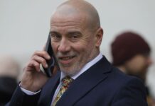 Ministrul Culturii, Demeter Andras Istvan, a demisionat după ce au apărut înregistrări cu el înjurând interesul național al României