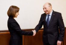 Maia Sandu i-a acordat din nou cetățenia moldovenească lui Traian Băsescu. „Sunteți nu doar fratele nostru”