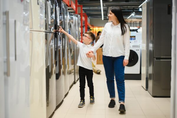 Cum alegi frigiderul potrivit în funcție de dimensiunea familiei