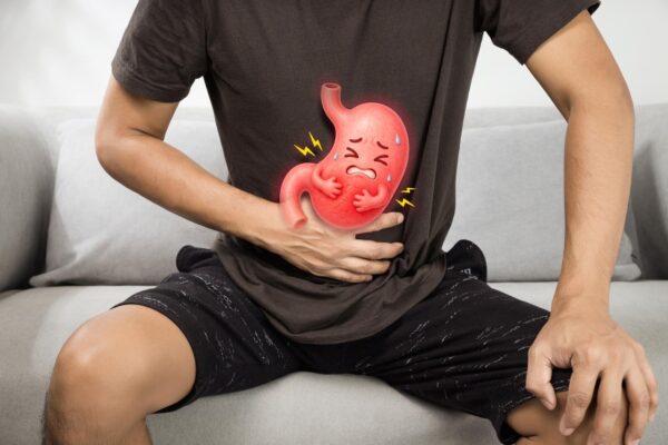 Refluxul gastroesofagian: simptome și factori care îl agravează