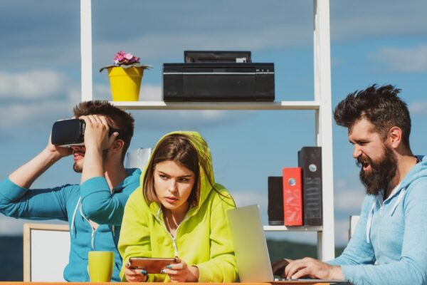 Cum compari două gadgeturi fără să te bazezi doar pe preț