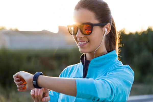 Cum să alegi un smartwatch util fără să plătești pentru funcții pe care nu le folosești